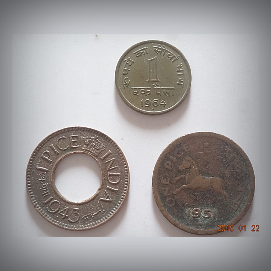 1943 1 Pice Hole Coin 1951 1 pice horce Coin & 1964 1 Naya Paisa - 3 Coins