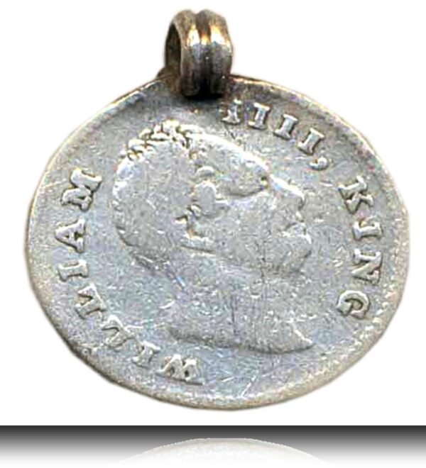 1835 1/4 Quarter Rupee King William East India Locket Coin O