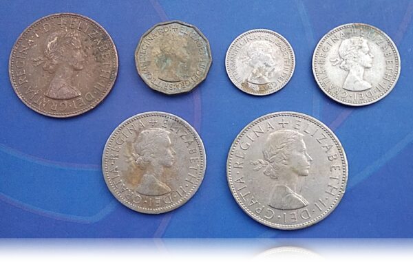 UK Collection - Queen Elizabeth coin set 6 coins - Image 2